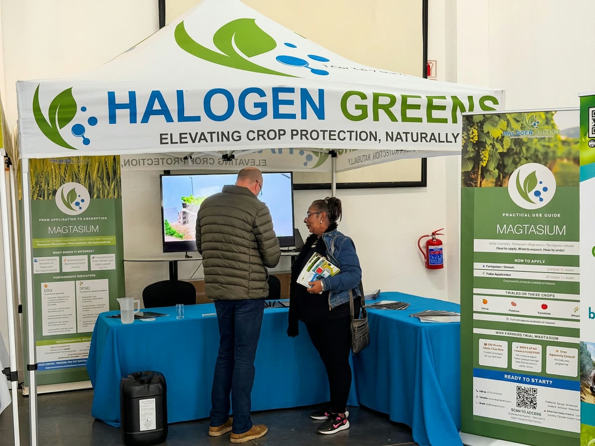 Halogen Greens team engaging with growers at the Vision Zero stand